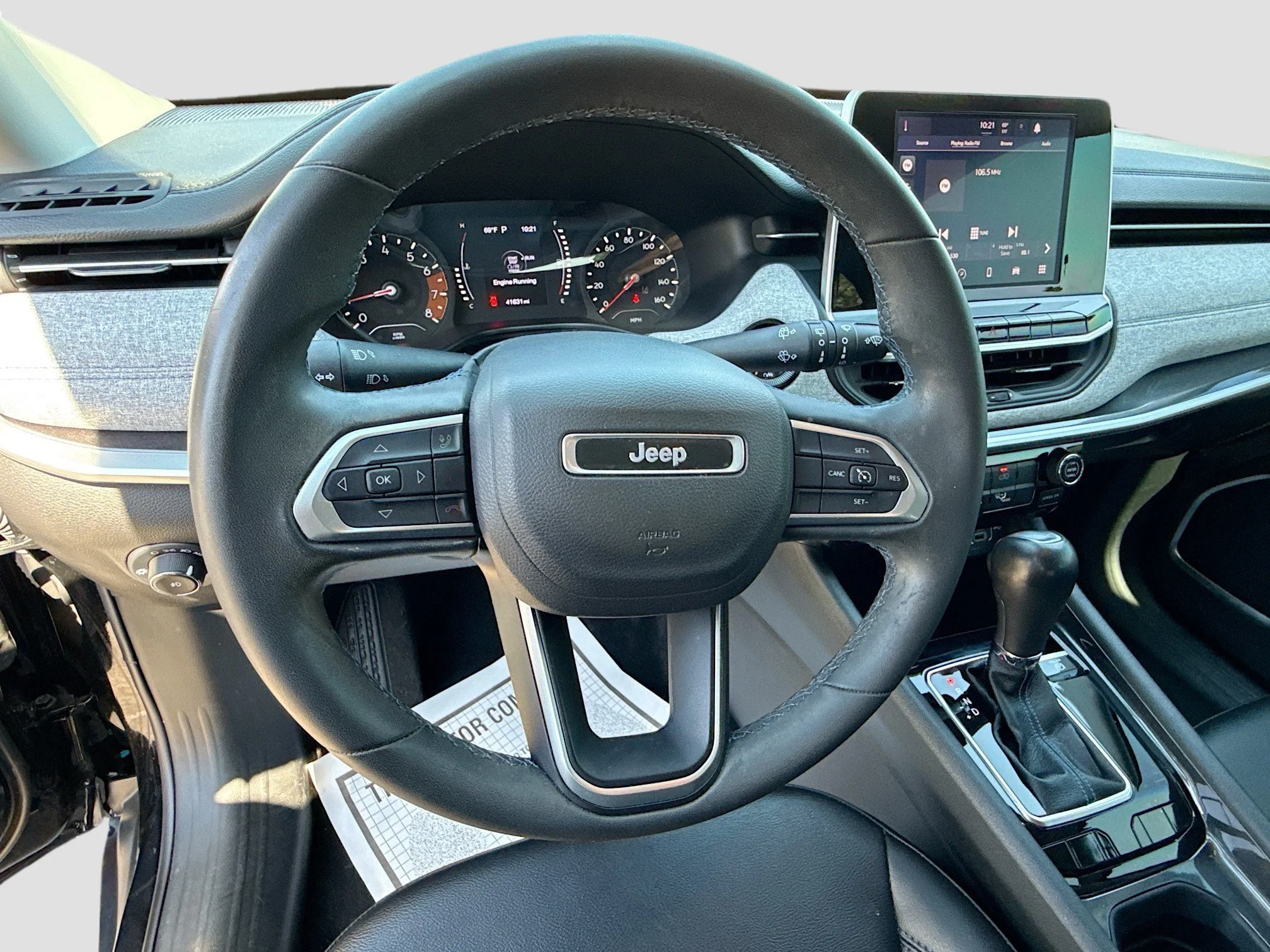 Used 2022 Diamond Black Crystal Pearlcoat Jeep Latitude image 38