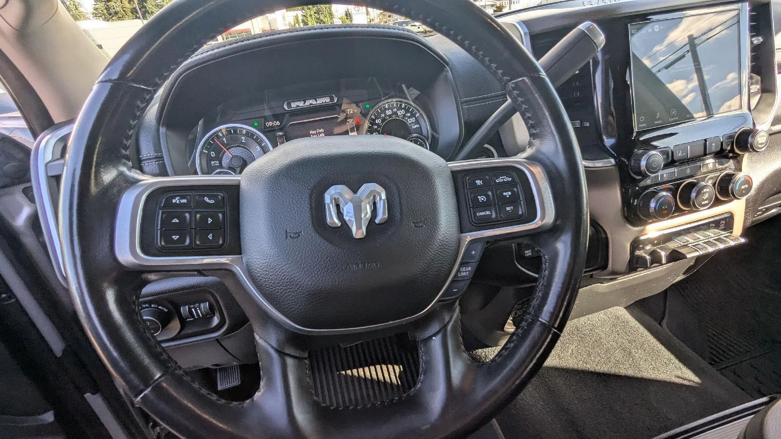 2022 RAM Ram 3500 Pickup Laramie - Photo 20
