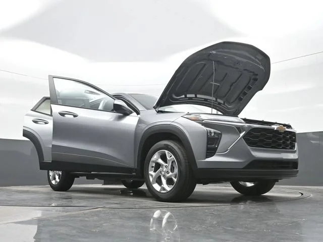 2026 Chevrolet Trax LS - Photo 32