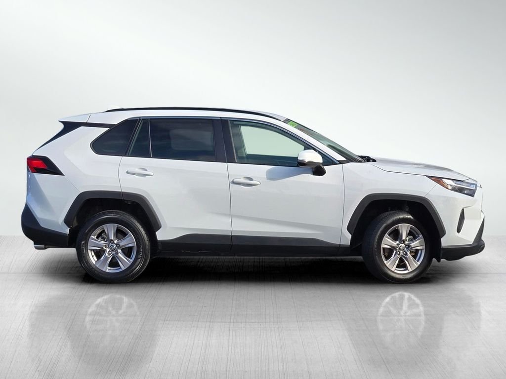 Used 2025 Ice Cap Toyota XLE image 3