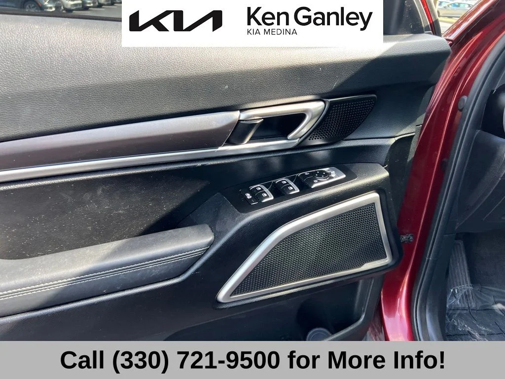Used 2024 Red Kia S image 27