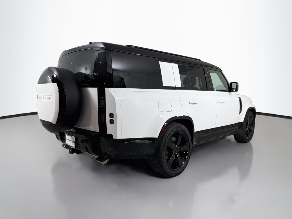 New 2026 Fuji White Land Rover V8 image 5