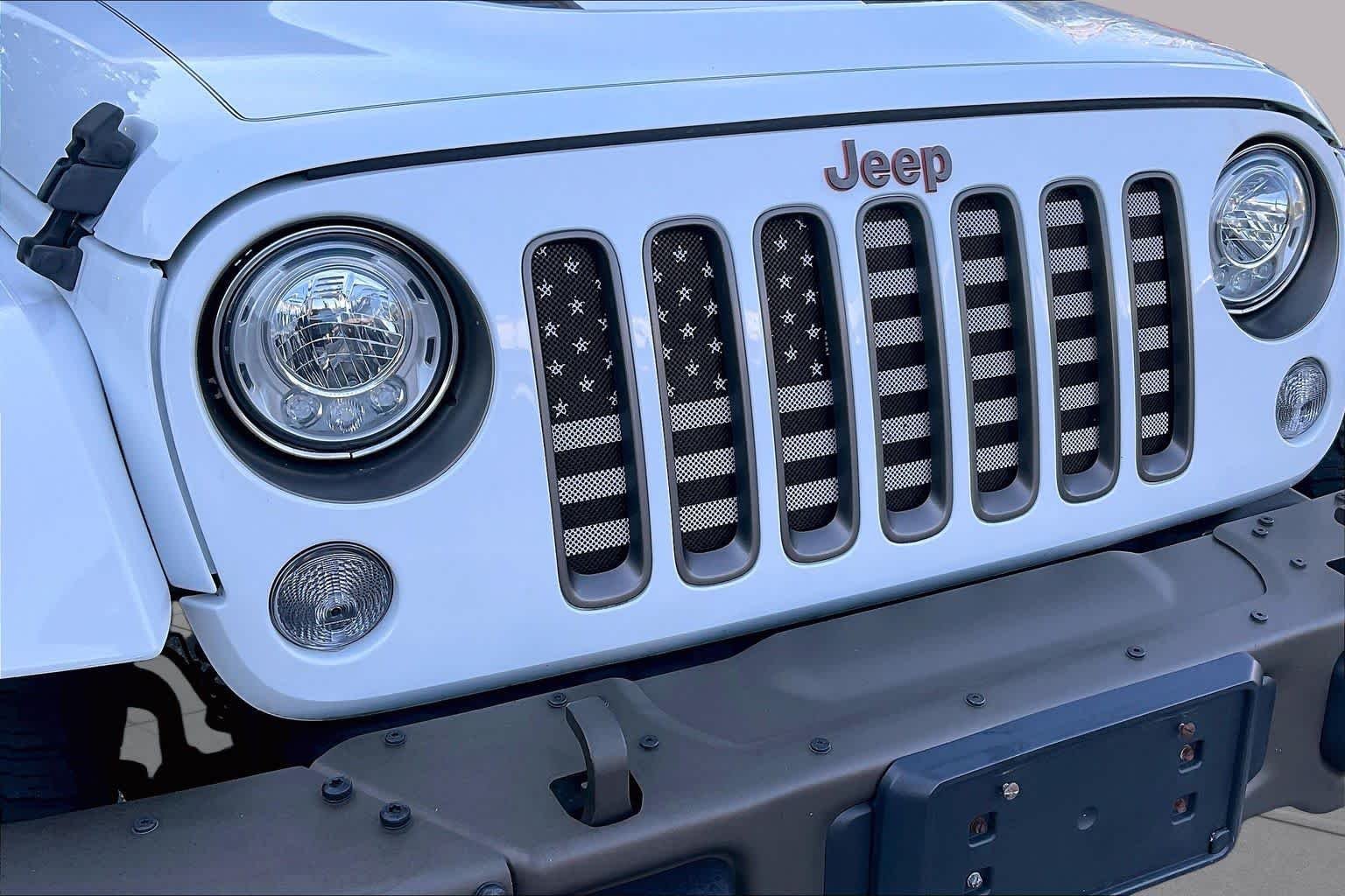 Used 2017 Bright White Clearcoat Jeep 75th Anniversary image 29
