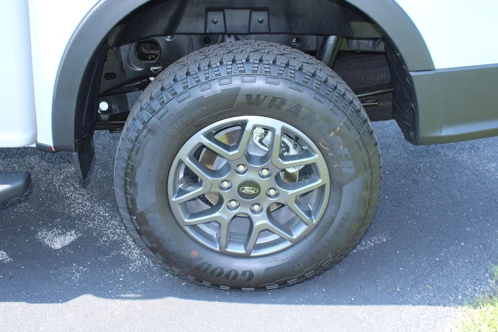New 2026 Avalanche Ford XLT image 8