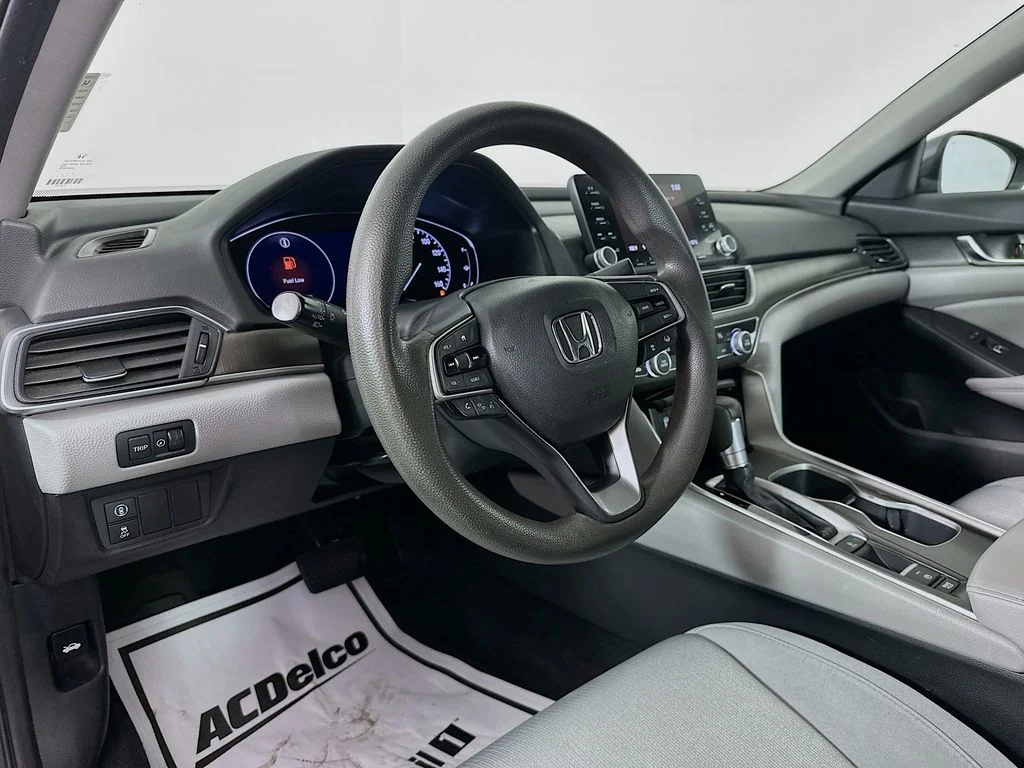 Used 2018 Lunar Silver Metallic Honda LX image 10