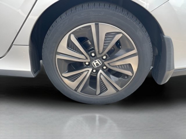 Certified Used 2017 Lunar Silver Metallic Honda EX image 11