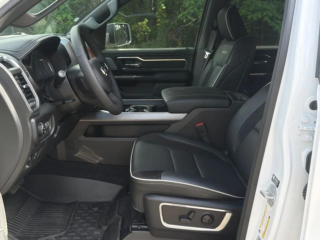 New 2026 Bright White Clear-Coat Exterior Paint RAM Laramie image 16