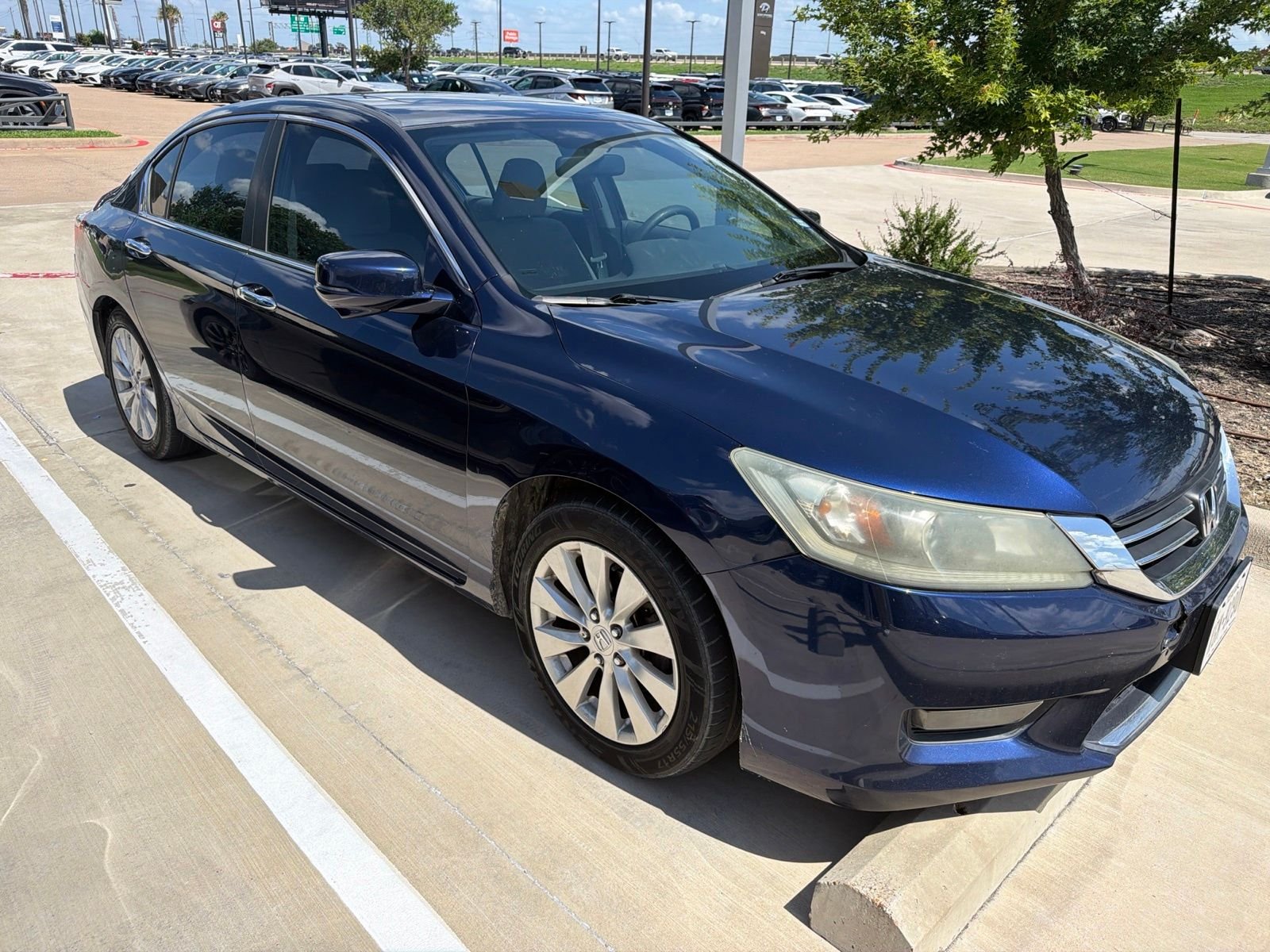 Used 2015 Blue Honda EX image 9