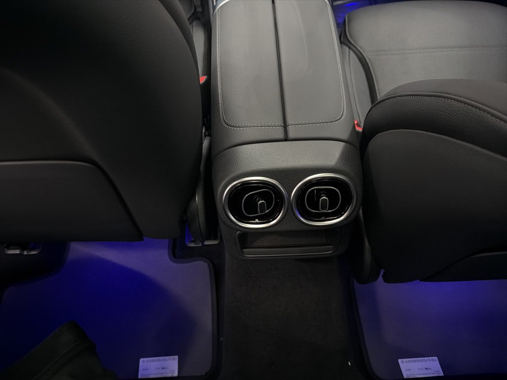 Certified Used 2026 Black Mercedes-Benz GLC 300 image 23