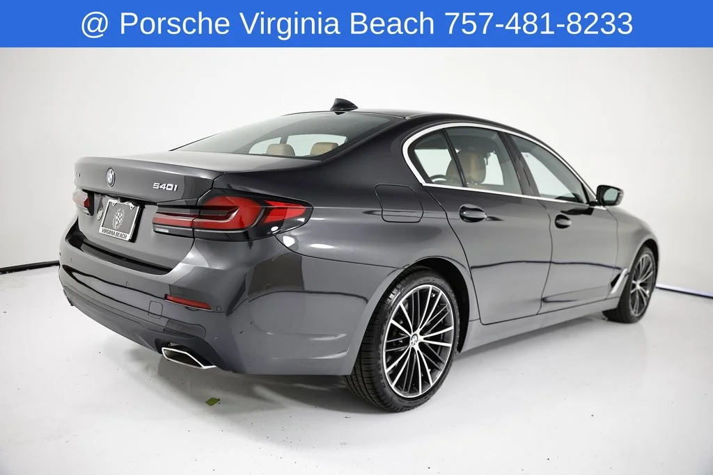 Used 2023 Gray BMW 540i xDrive image 5