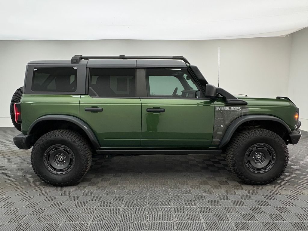 Used 2024 Green Metallic Ford Everglades image 5