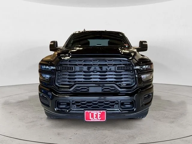 New 2026 Diamond Black Crystal Pearlcoat Ram Big Horn Crew Cab 4x4 6
