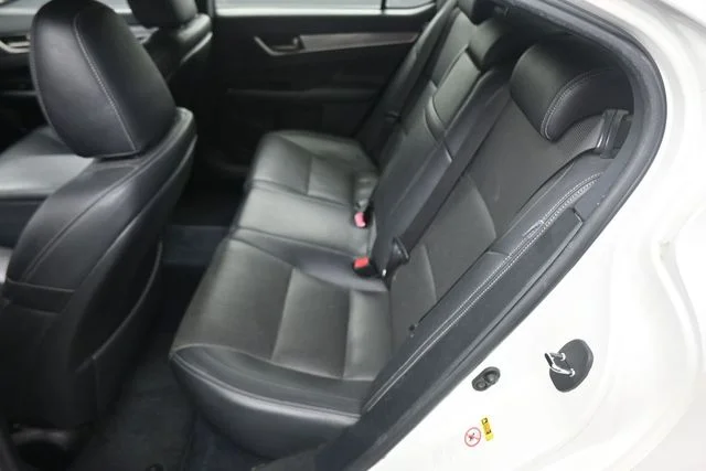 Used 2013 White Lexus 350 image 19