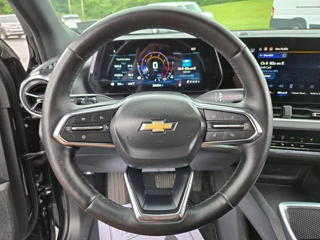 Used 2025 Black Chevrolet LT image 32
