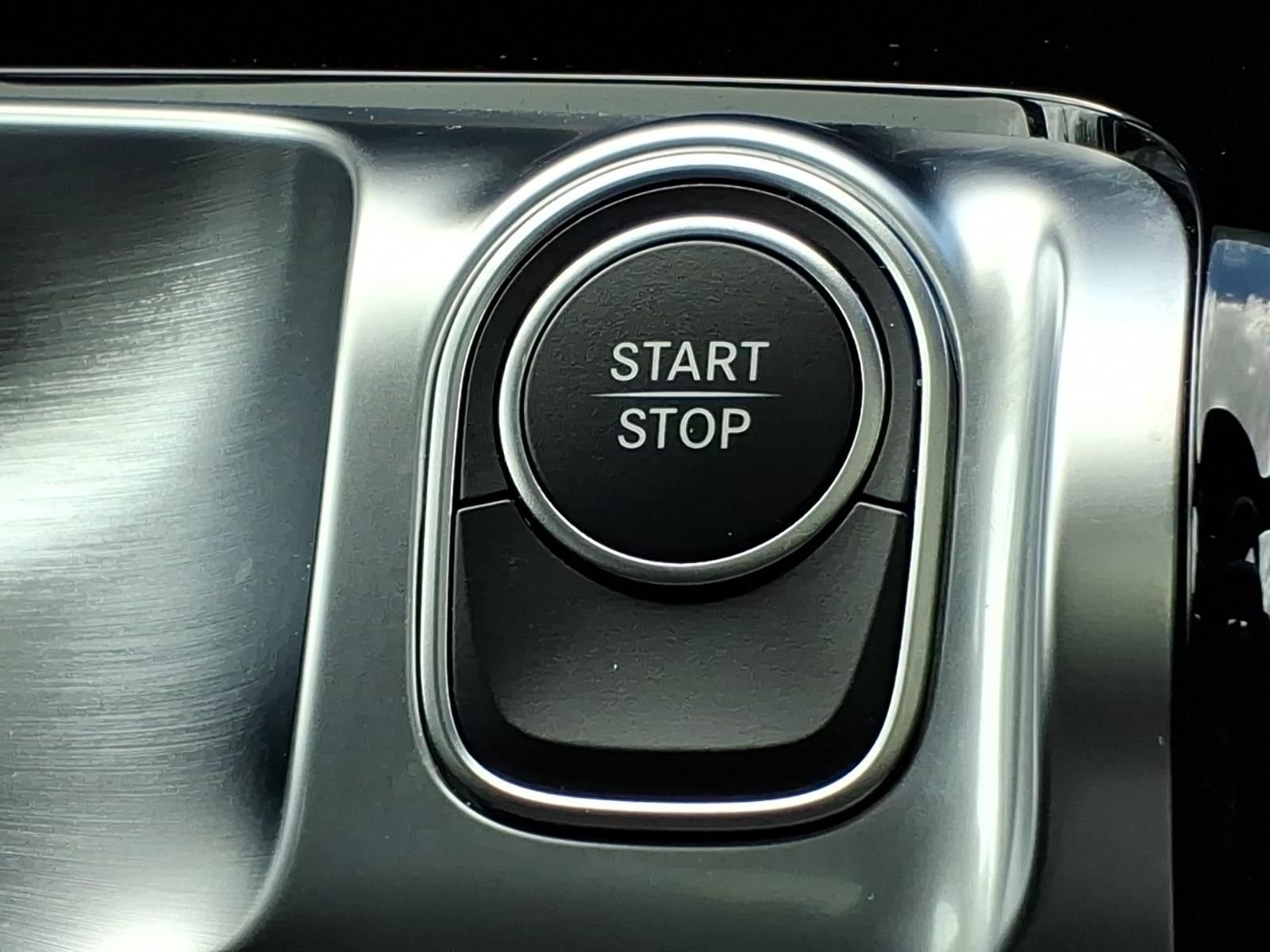 Certified Used 2025  Mercedes-Benz 350 image 22