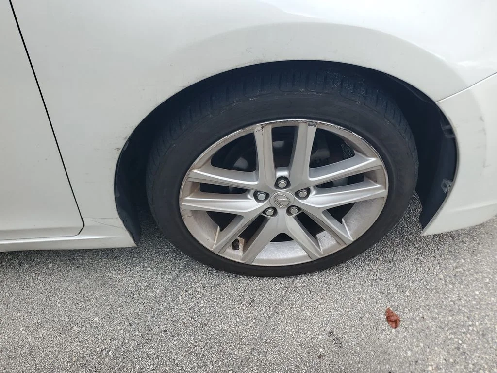 Used 2017 White Lexus 200h image 10