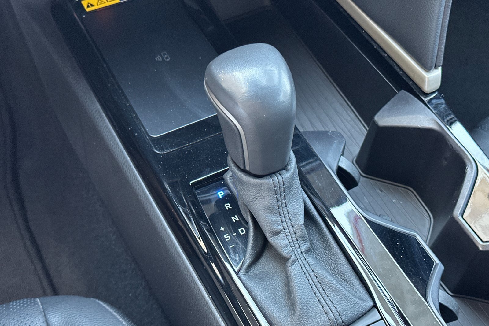 2025 Toyota Camry XSE - Photo 20