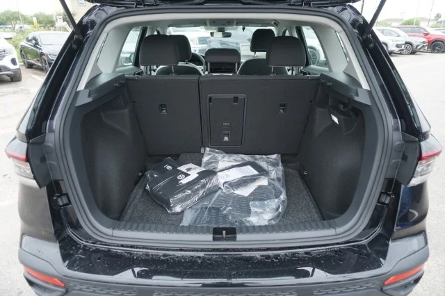 2025 Volkswagen Taos S - Photo 8