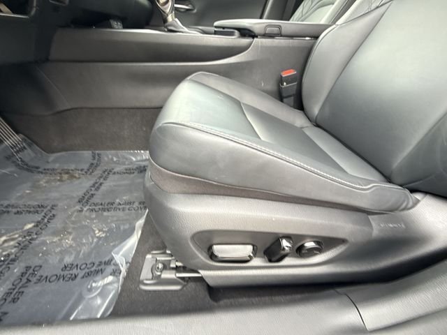 2024 Lexus UX Hybrid 250h - Photo 12