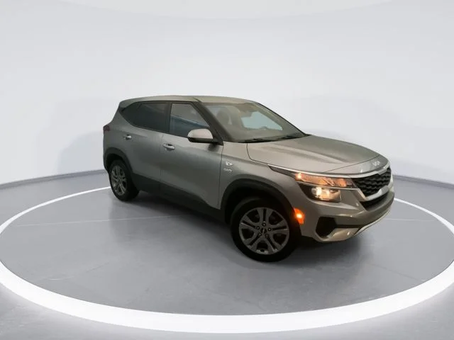 Used 2023 Gray Kia LX image 6