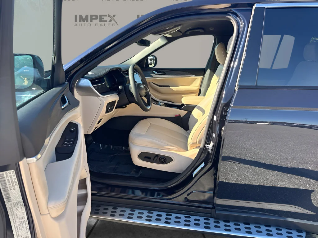 Used 2025 Black Jeep Limited image 10
