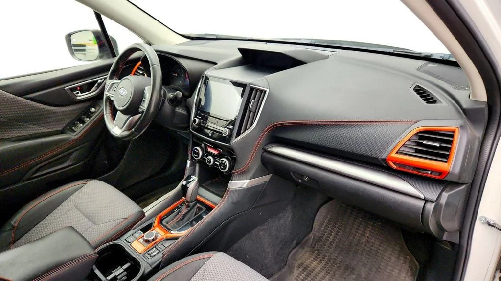 Used 2019 Crystal White Pearl Subaru 2.5i Sport w/ Multimedia Plus Audio & Blind Spot Detection image 24