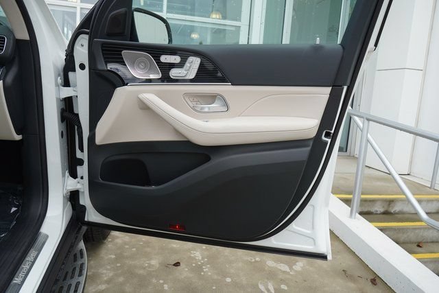 2026 Mercedes-Benz GLS Base - Photo 46