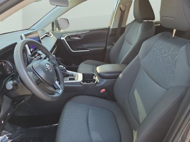 Used 2025 Magnetic Gray Metallic Toyota XLE image 33