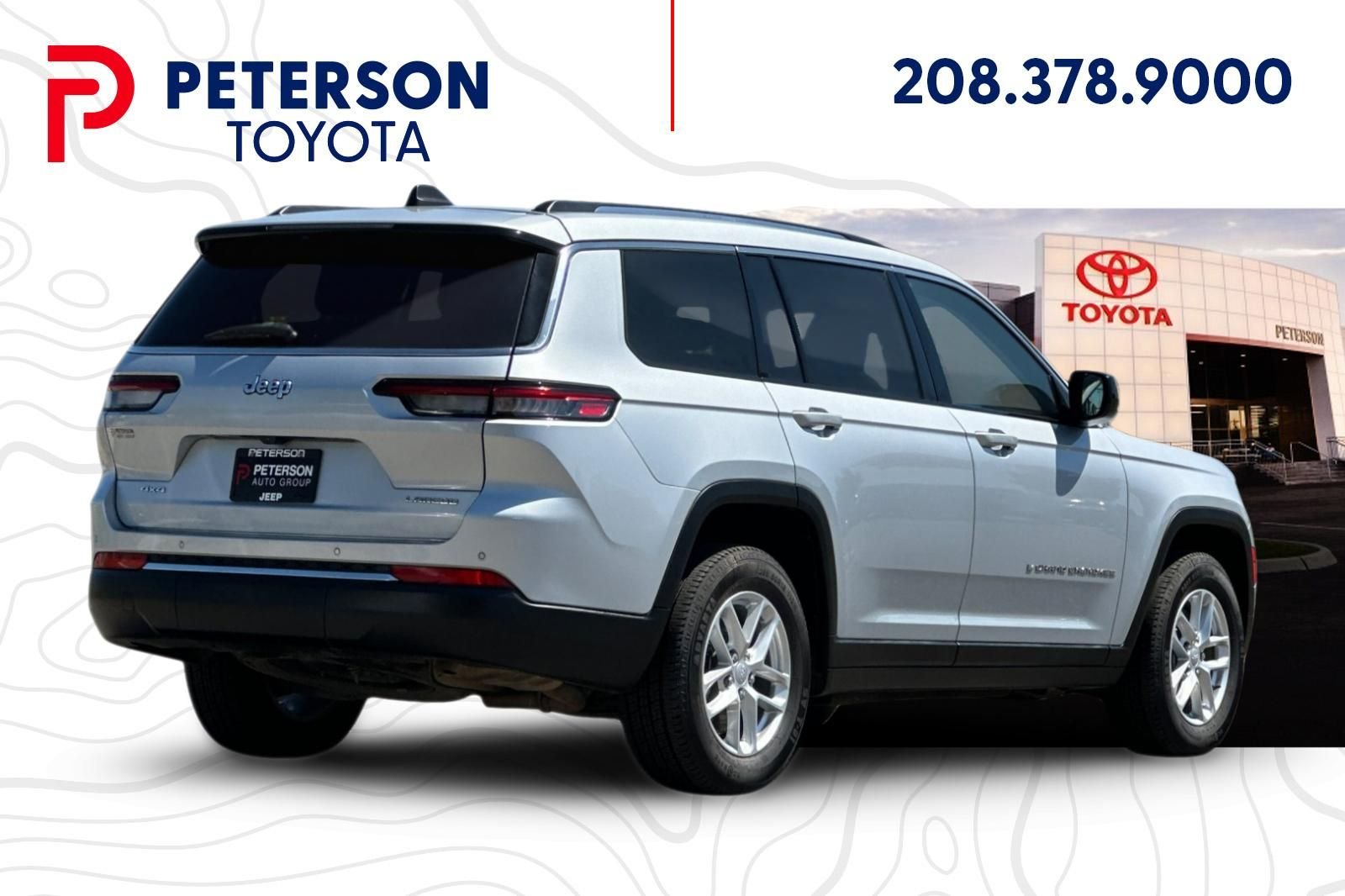 Used 2023 Silver Jeep Laredo image 3