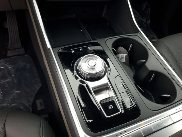 New 2026 Ivory Silver Kia EX image 19