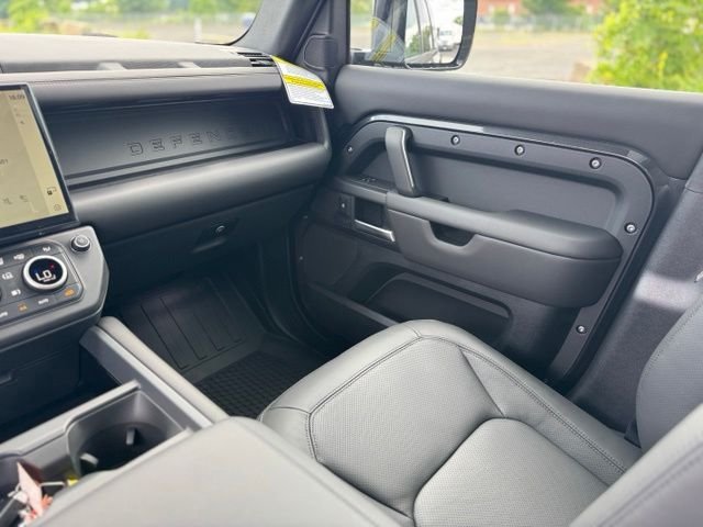 New 2026 Carpathian Grey Land Rover X-Dynamic SE image 12