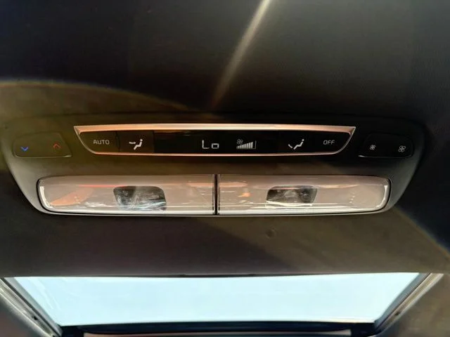 Used 2024 White Kia SX X-Line image 27
