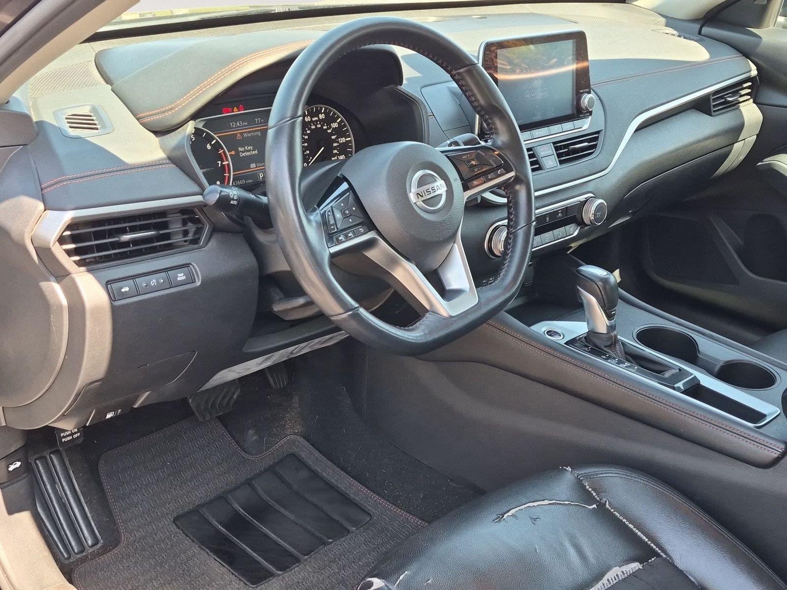 Used 2020 Super Black Nissan 2.5 SR image 31