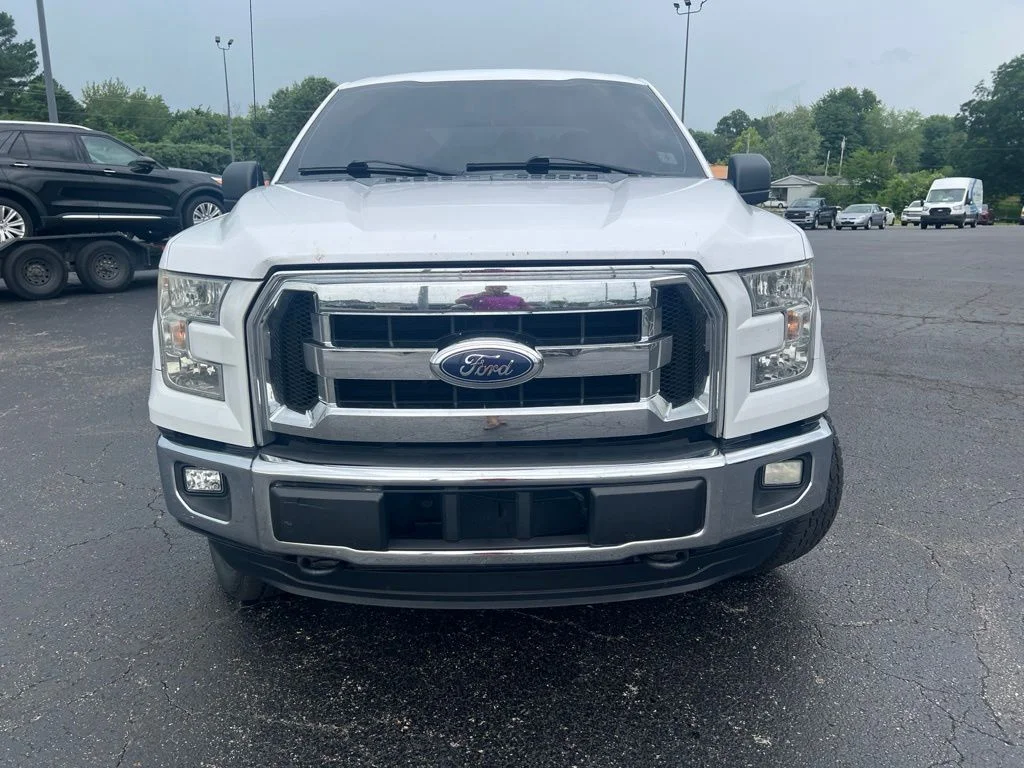 Used 2016 Oxford White Ford XLT image 9