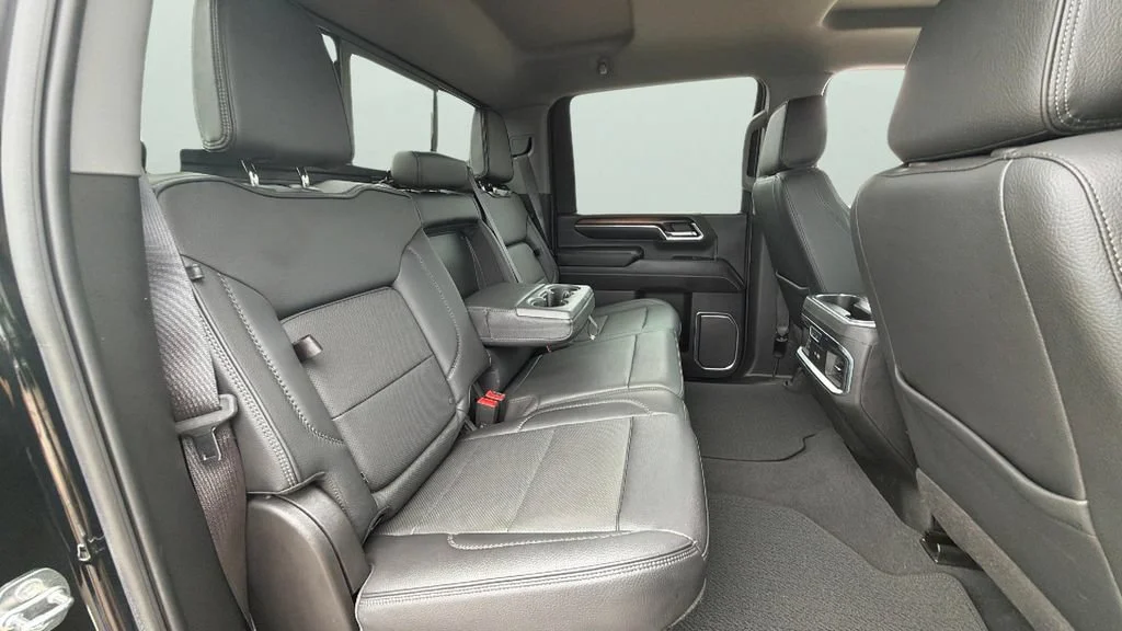 Used 2024 Onyx Black GMC Denali image 31