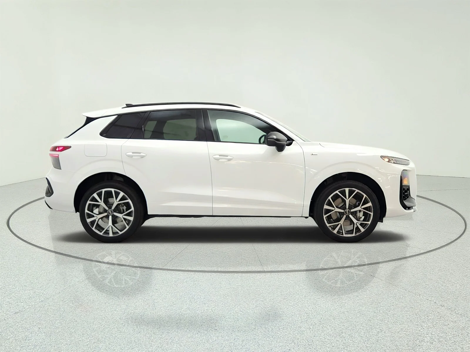 New 2026 Arkona White Audi S line quattro image 4