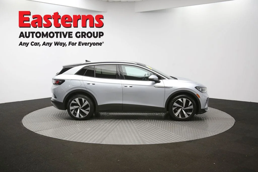Used 2021 Silver Volkswagen Pro S image 43