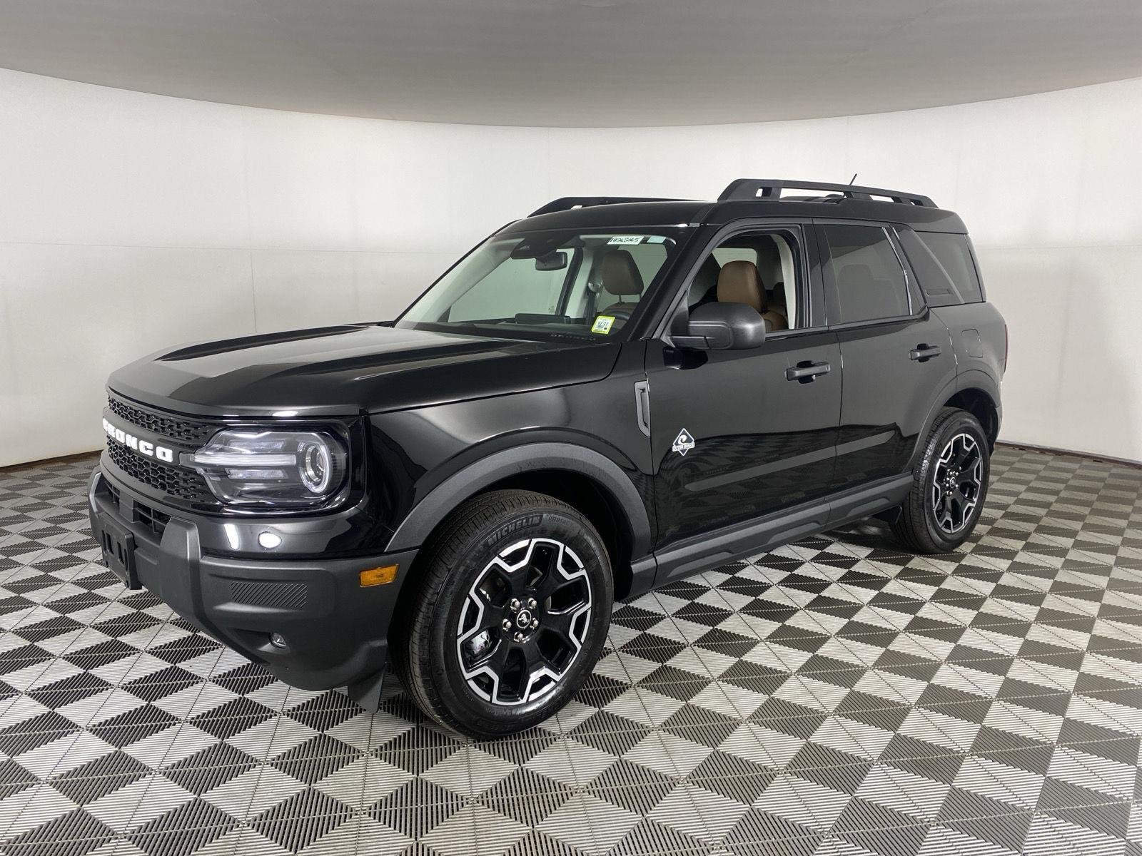 Used 2026 Shadow Black Ford Outer Banks image 3