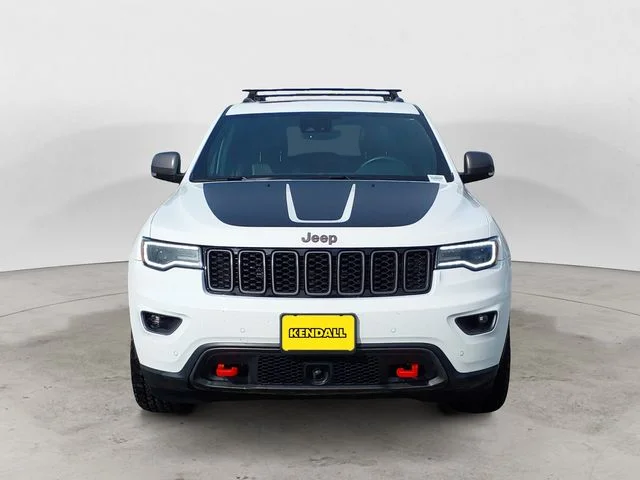 Used 2017 White Jeep Trailhawk image 2