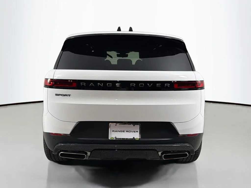 New 2026 Fuji White Land Rover SE image 6