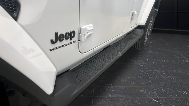 New 2026 Bright White Clear-Coat Exterior Paint Jeep Sahara image 35