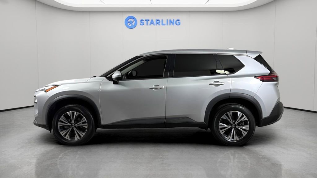 Used 2021 Silver Nissan SV FWD image 3