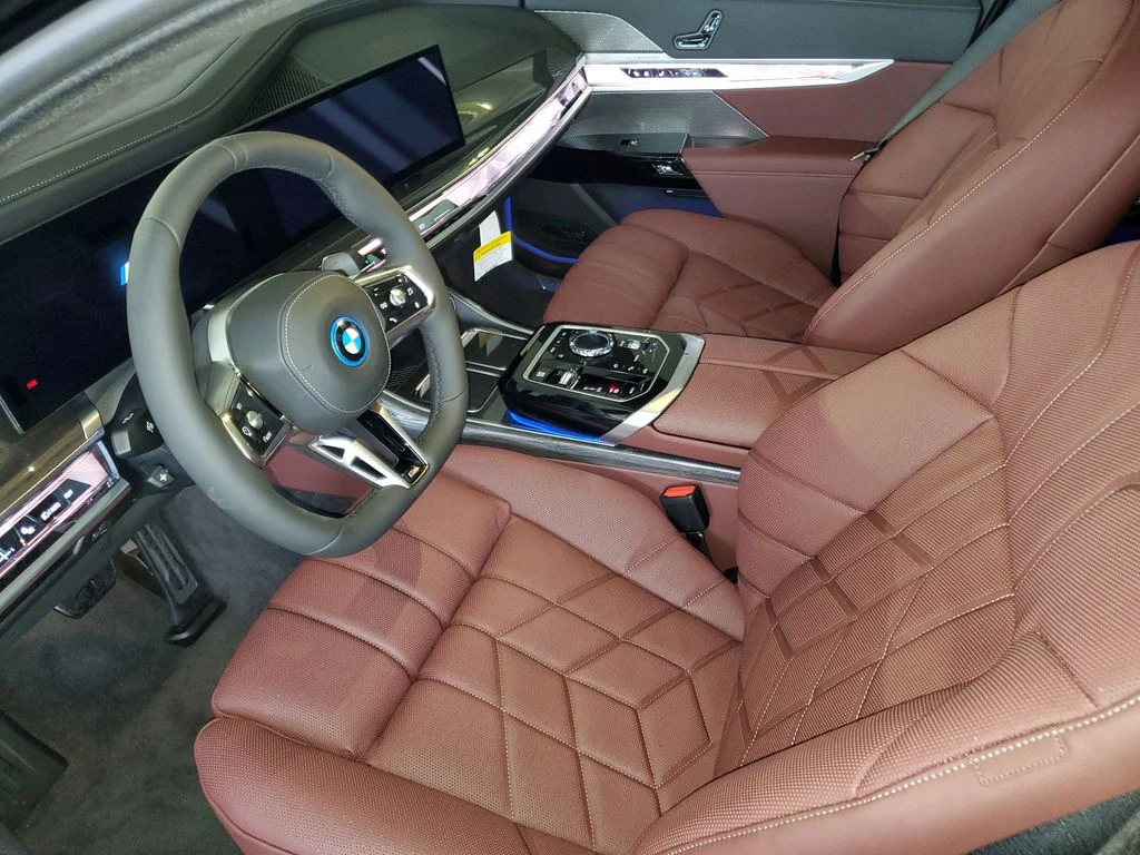 New 2026 Black Sapphire Metallic BMW 750e xDrive image 15