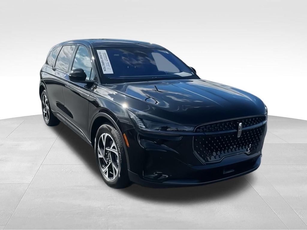 Used 2025 Black Lincoln Premiere image 2