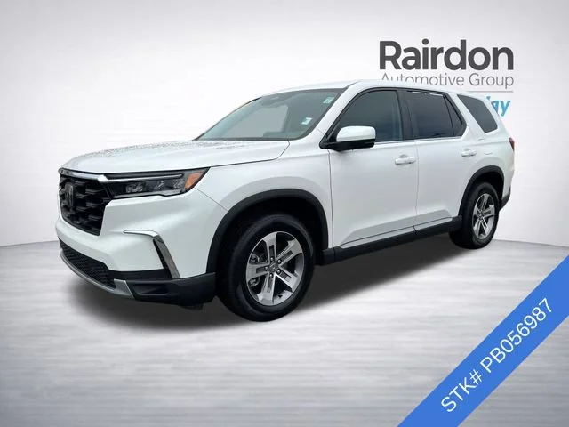 Used 2023 Platinum White Pearl Honda EX-L 8 Passenger image 3