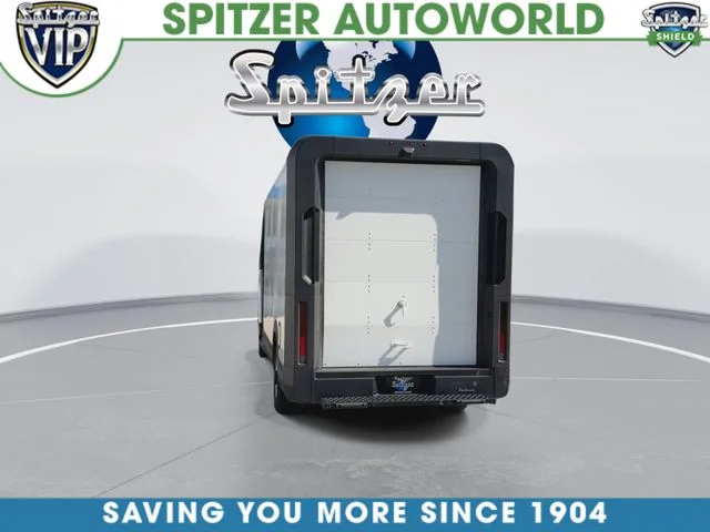 Used 2024 White BrightDrop Base image 8