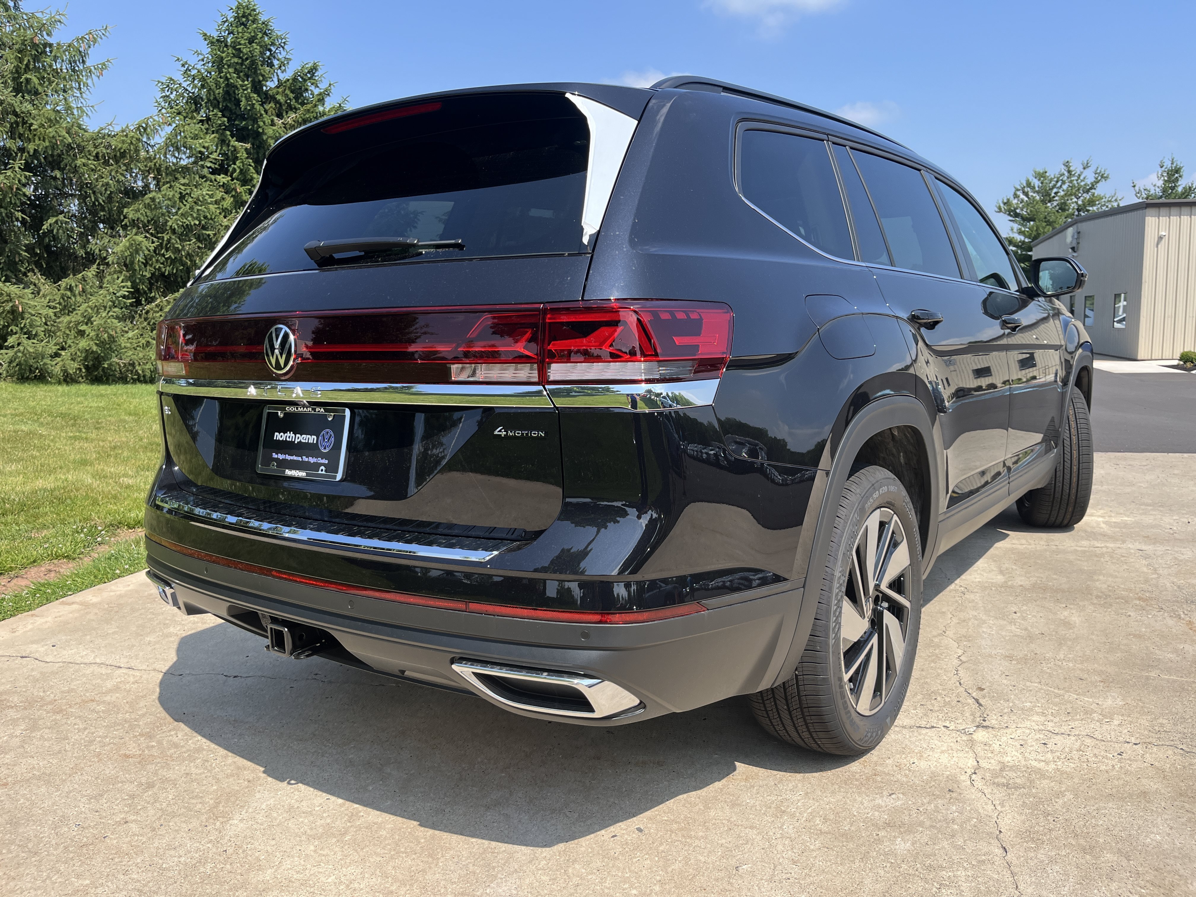 New 2026 Black Volkswagen 2.0T SE w/Technology image 14