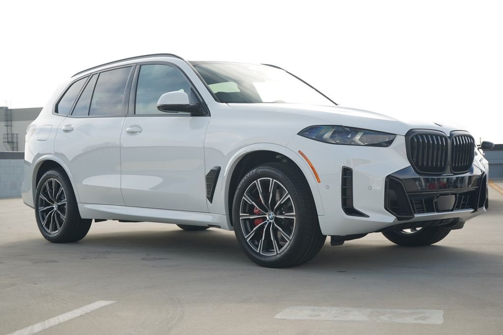New 2026 Alpine White BMW xDrive40i image 3