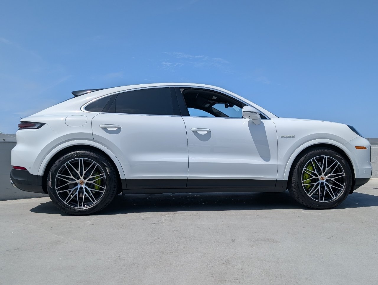 Certified Used 2026 Carrara White Metallic Porsche S E-Hybrid image 24