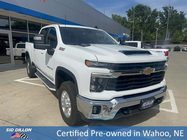 Used 2024 Summit White Chevrolet LT image 7